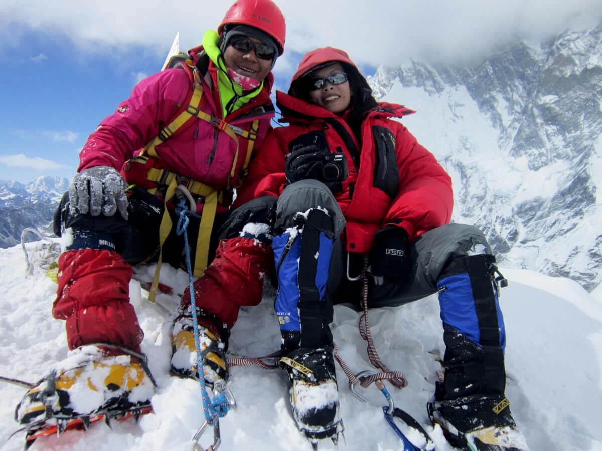 Summiting Imja tse