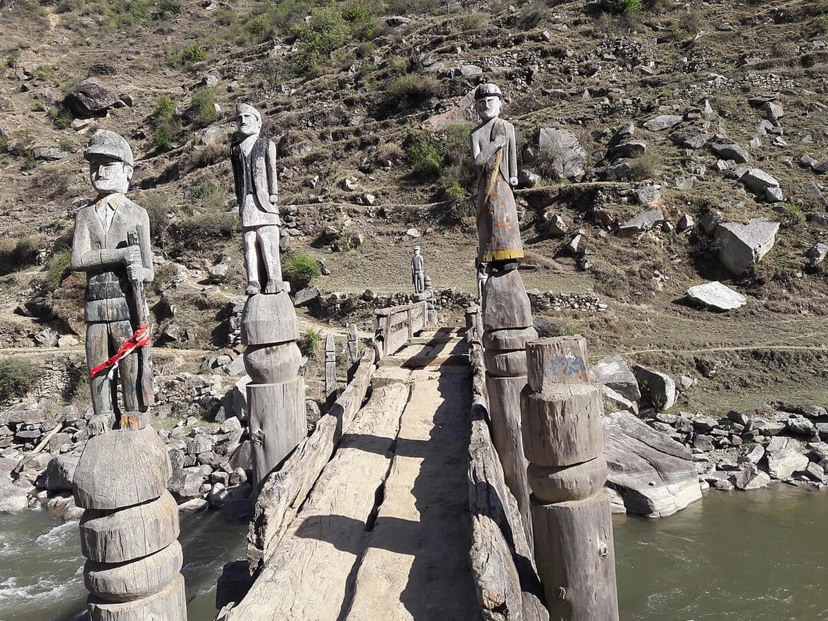 Wood statue in Jumla