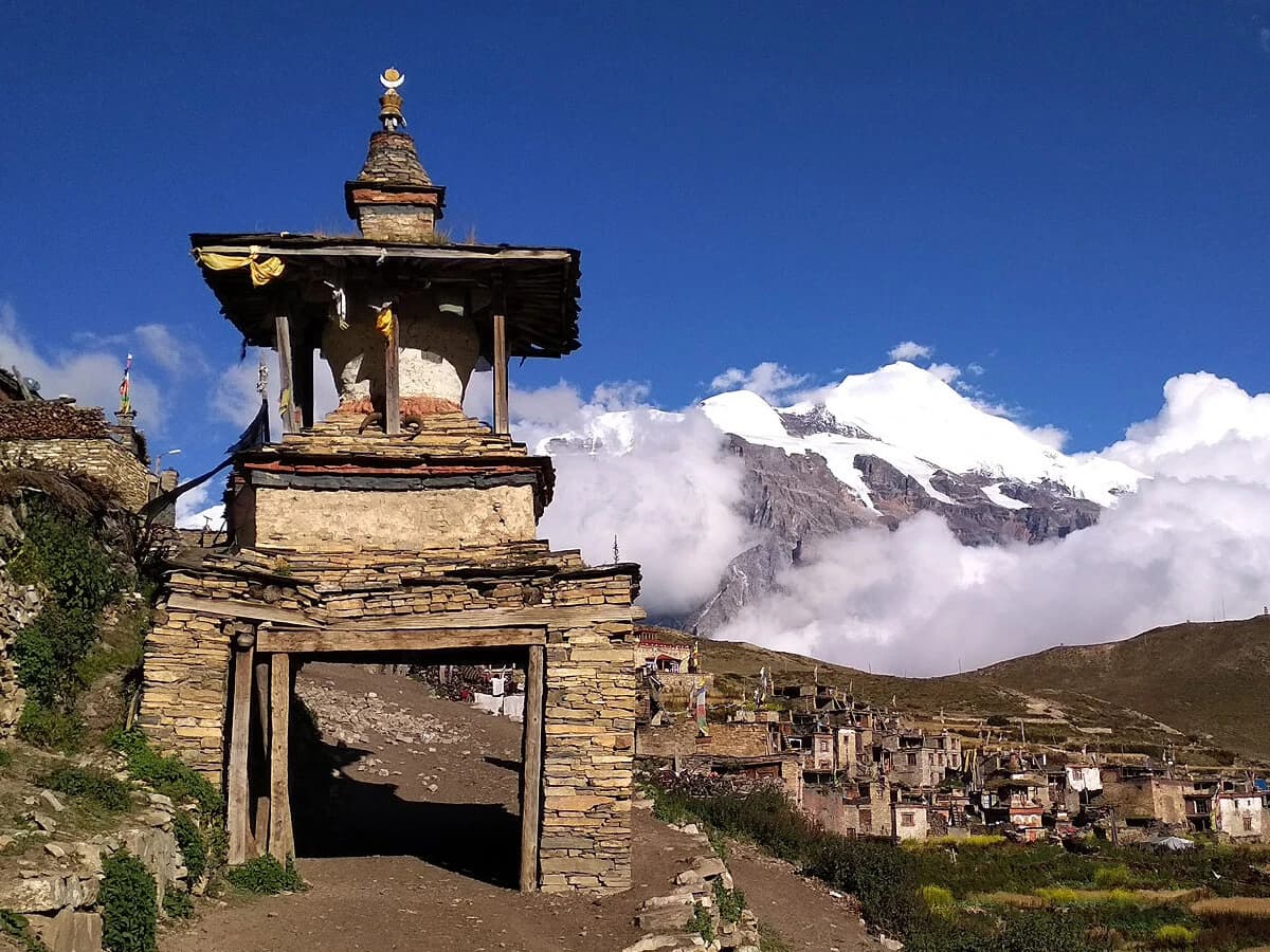 Kangaru Mountain facing Nar Village in Annapurna