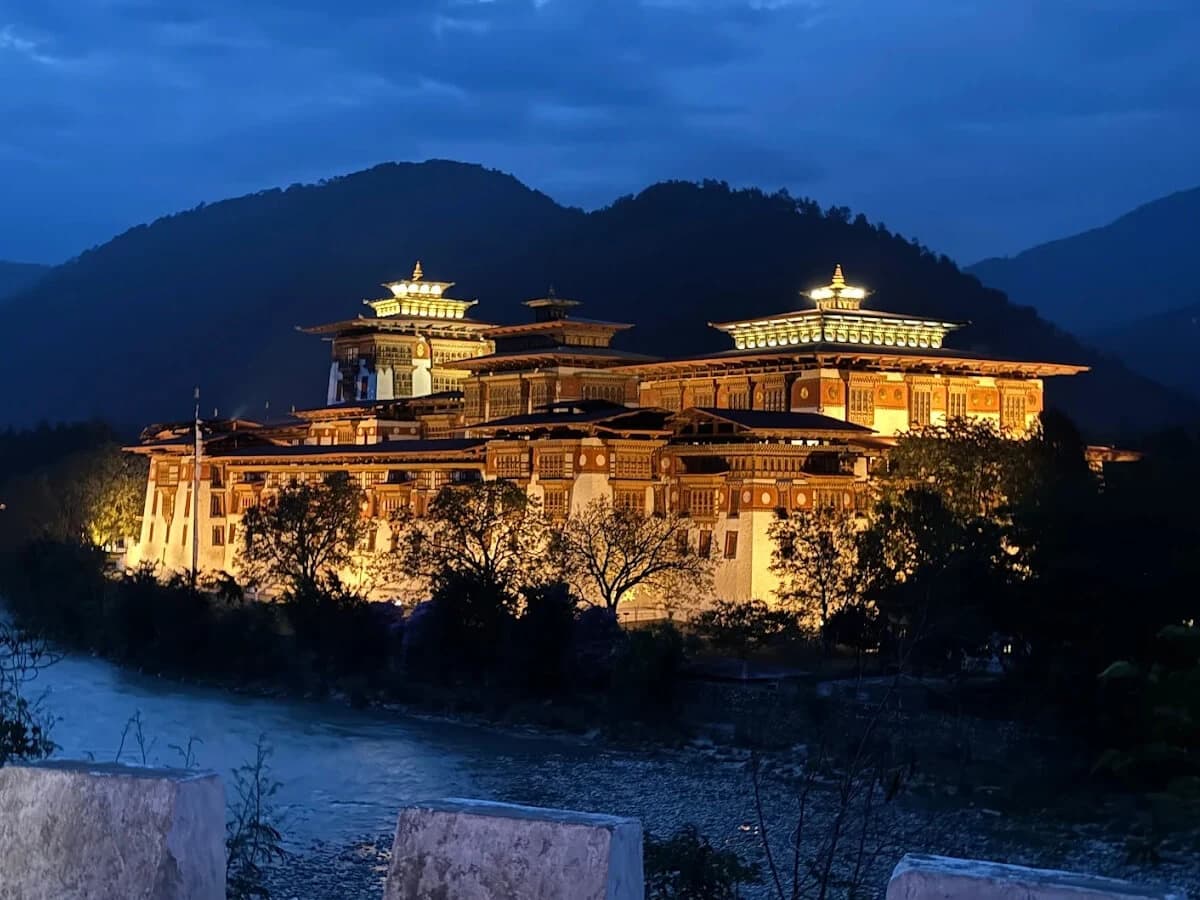 Night view of Punakha Szong