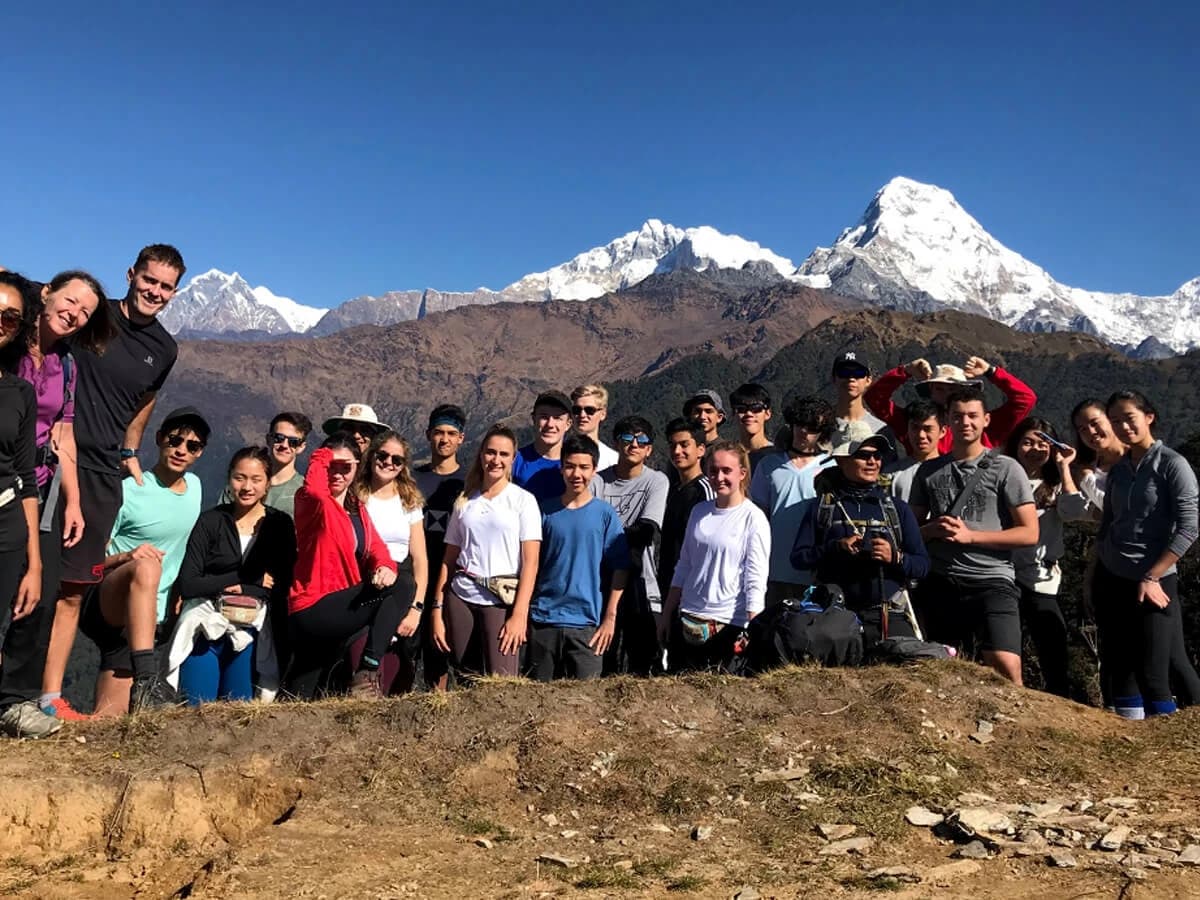 Students advenure trek nepal