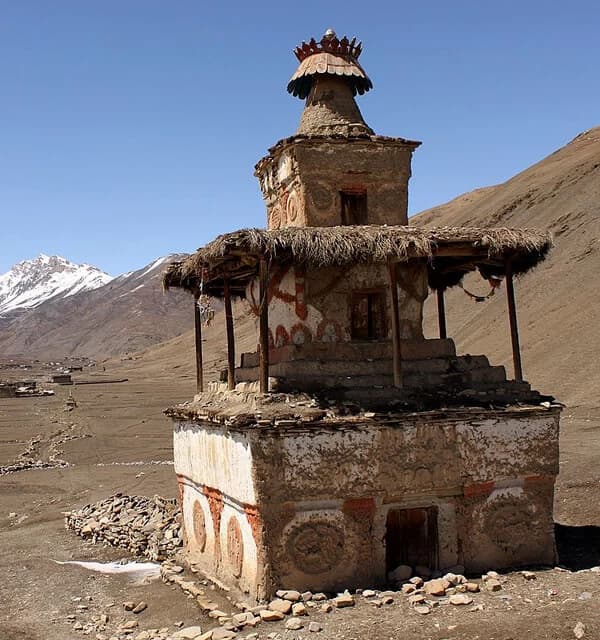 A chhorten at Dolpo
