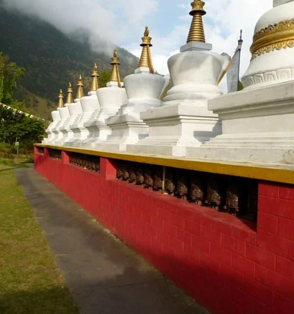 array of stups at bigu gompa