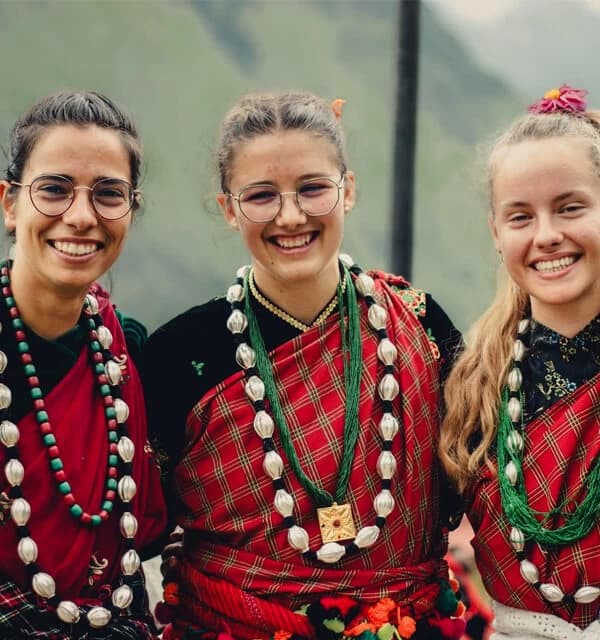 Foreing visitor enjoy traditional dress in Ruby Valley