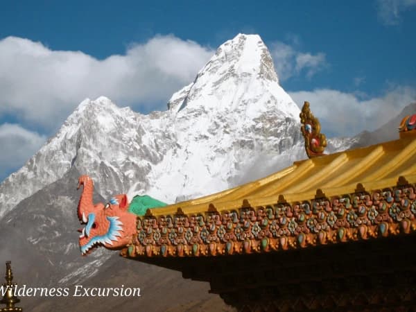 Dragon Roof With Amadablam