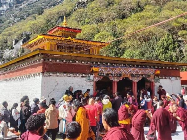 Lapchi Gumba